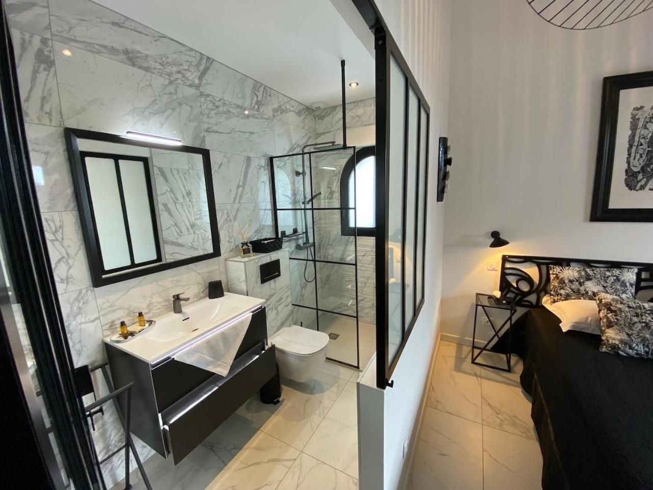 Hotel Particulier - Les Lodges Du Bassin D'Arcachon- Petit-Dejeuner Sur Demande- Prestations Haut De Gamme Gujan-Mestras Luaran gambar